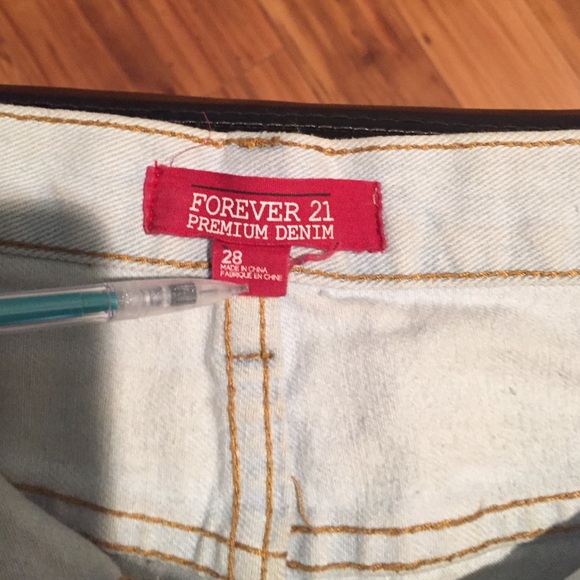 Shorts - Picture 2 of 3