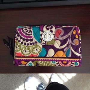 Vera Bradley Large Wallet!💜💗
