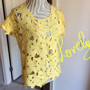 SALE !🌻🌻Gorgeous yellow Spring Blouse by IT GIRL