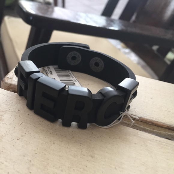 "FIERCE" BCBG bracelet. Never worn. New with tags