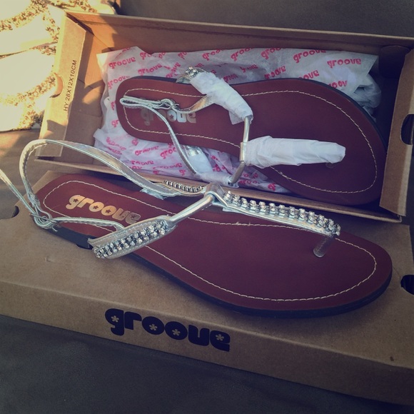 Groove flat sandal--brand new---