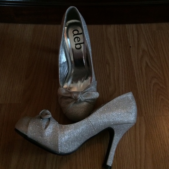 Silver glitter heels Sz 6 - Picture 3 of 4