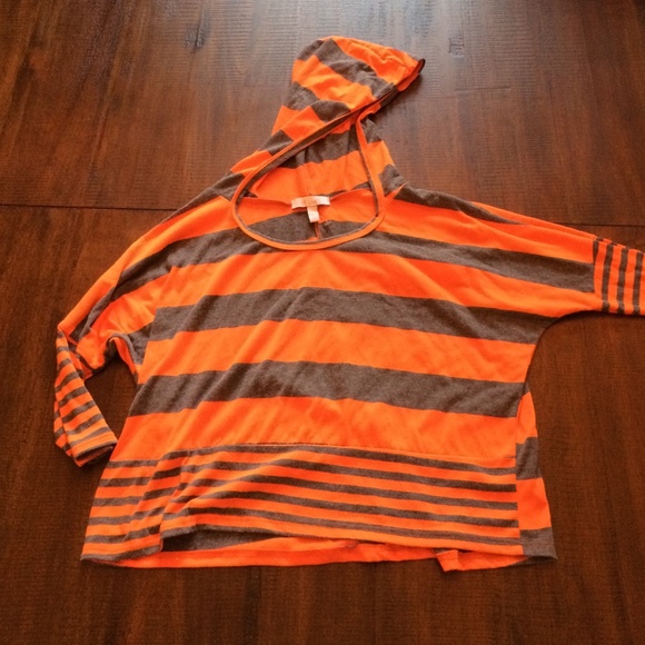 Three Quarter Sleeve Cropped Hoodie