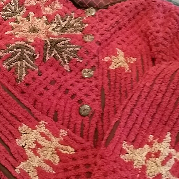 Top - Picture 4 of 4