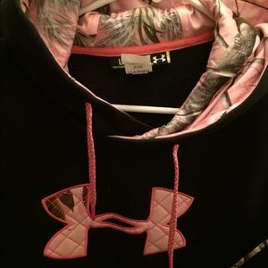Underarmour black/pink camo hoodie