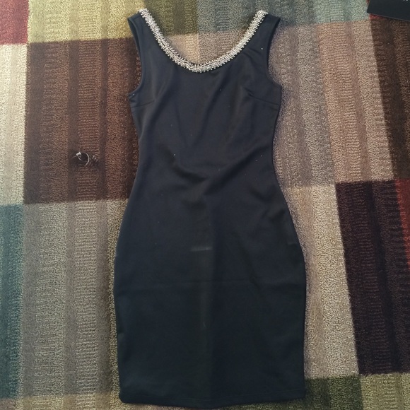 Black body-con dress