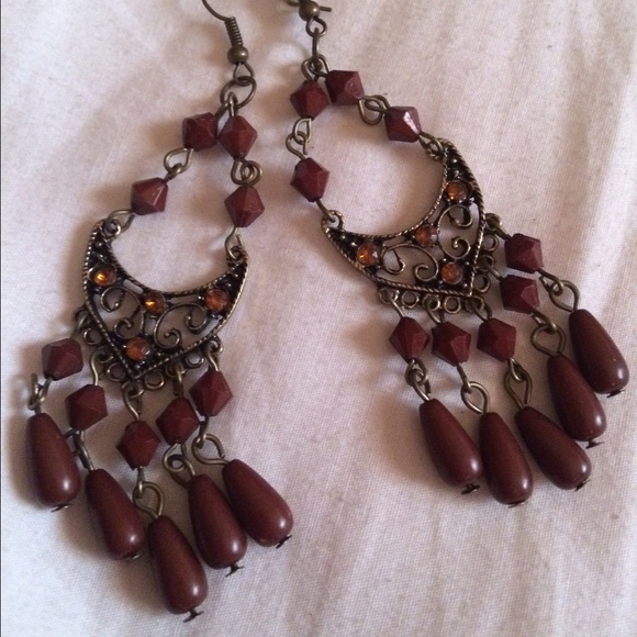 Beautiful new dangle earrings