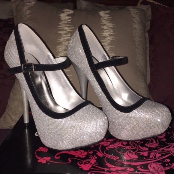 Silver Glitter Pumps