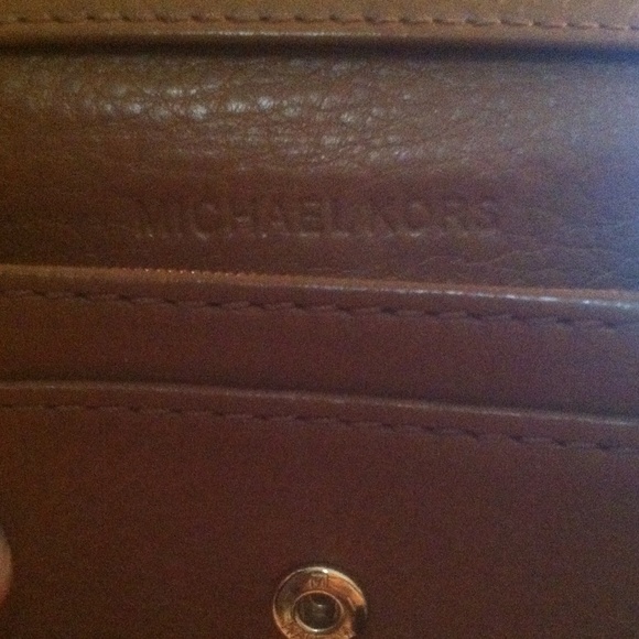 Michael kors wallet - Picture 2 of 4