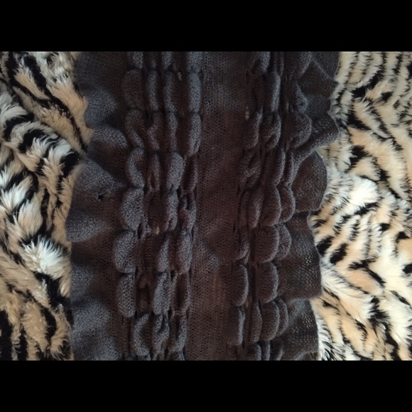 Knit Dark Gray Ruffled Scarf - Picture 2 of 3