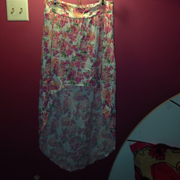 Beautiful high & low skirt