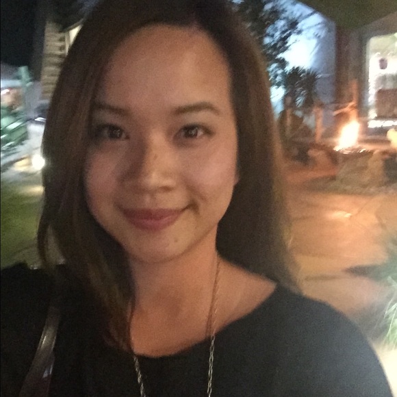 Meet Your Seller || Jess 🎀🌻IG: @mycubiclechic - Picture 4 of 4