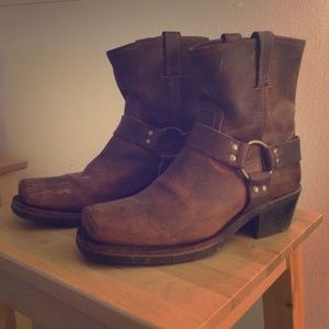 Frye Harness 8R Boots