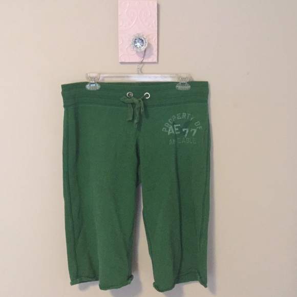 Comfortable AE Capris