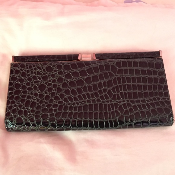 Dark green scale like Clutch/purse