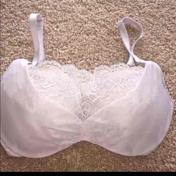 SOLD! Victoria's Secret ( 34D )