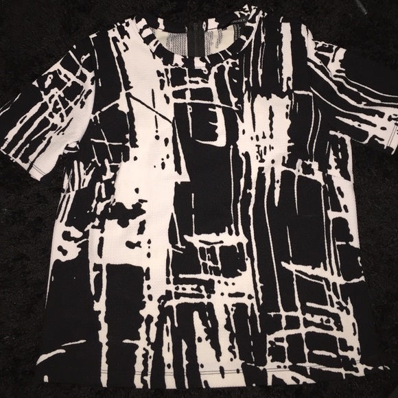 NWOT abstract art scuba knit blouse