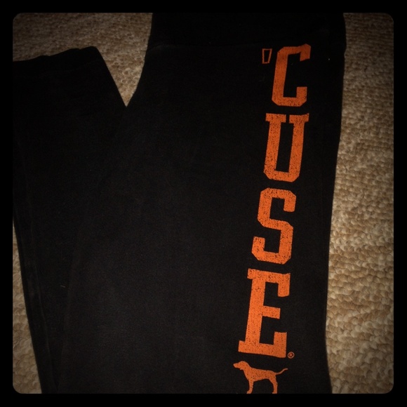 VS Yoga Leggings w/CUSE $15