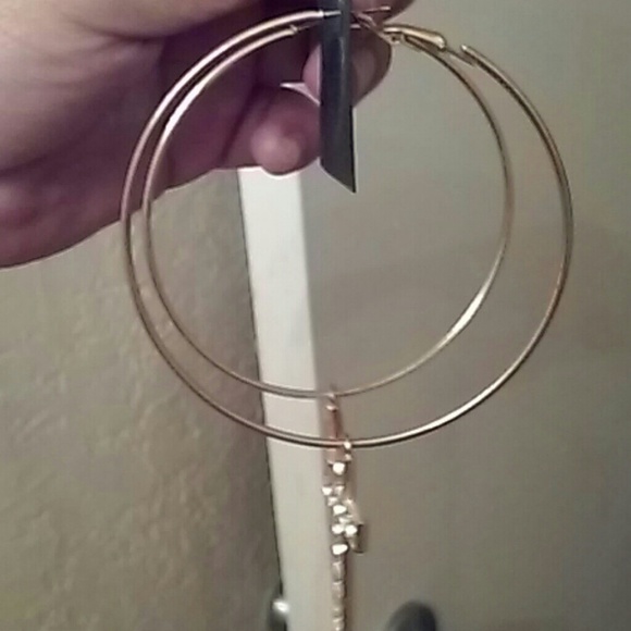 Gold hoop with cross earings - Picture 2 of 2