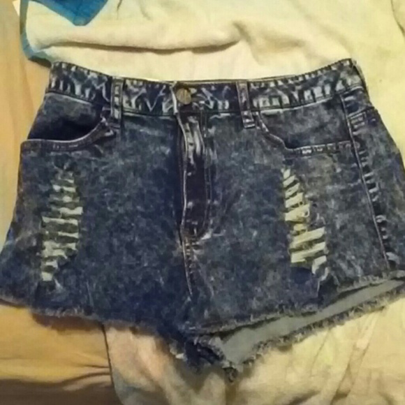High waisted shorts - Picture 1 of 3