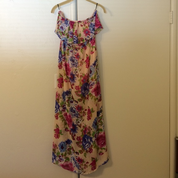 Peach floral maxi dress - Picture 2 of 3