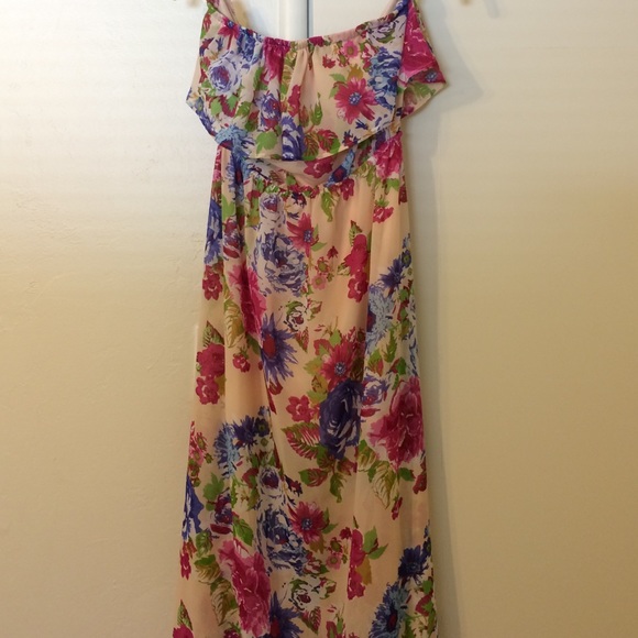 Peach floral maxi dress - Picture 3 of 3