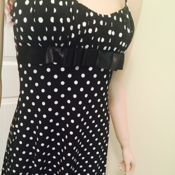 Dress ⚫️⚪️▪️▫️ - Picture 3 of 4