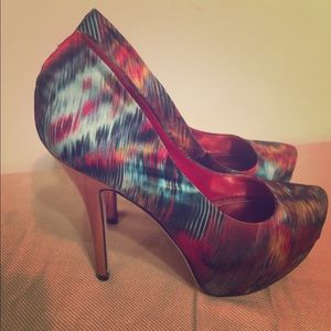A perfect mix of colors for an everyday shoe