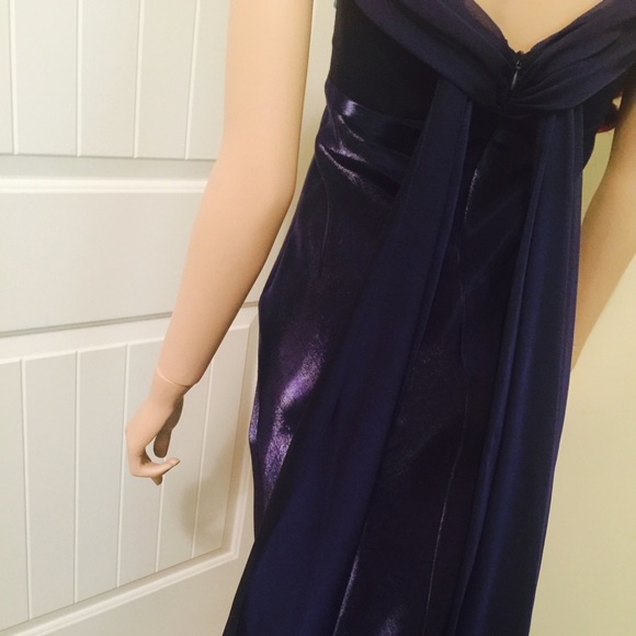 Dress - Picture 2 of 4