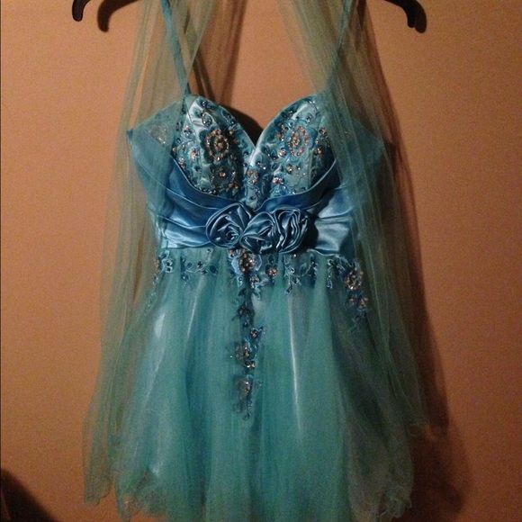 Prom dress - Picture 1 of 2