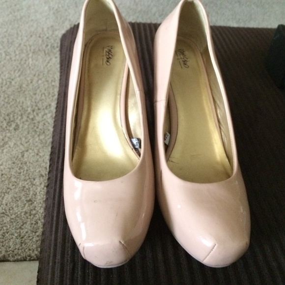 Blush Mossimo stilettos - Picture 1 of 4