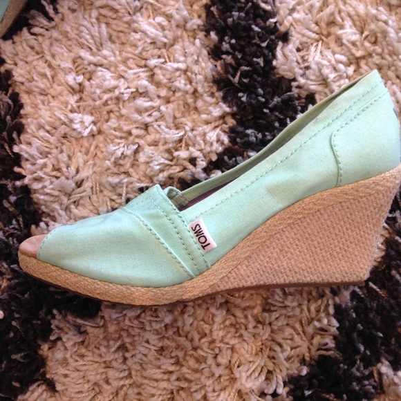 TOMS Shoes - Toms- Mint Green Canvas Wedges. Brand New!