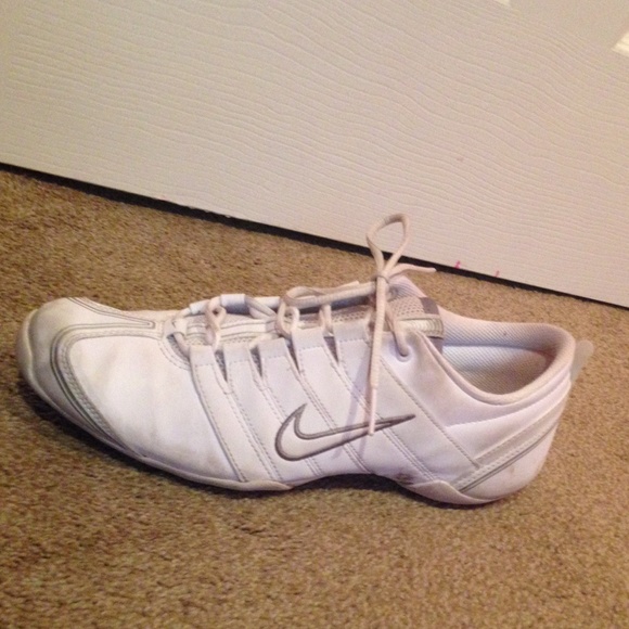 Nike cheer shoes