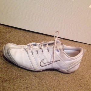 Nike cheer shoes