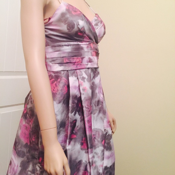 Dress🌺 - Picture 4 of 4