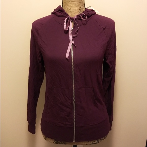 PINK Victoria's Secret Sweaters - ◼️SOLD⬛️NWT Vs Berry Burgundy Hoodie