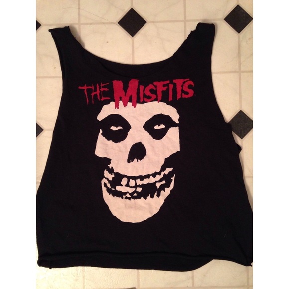 Misfits muscle crop tank