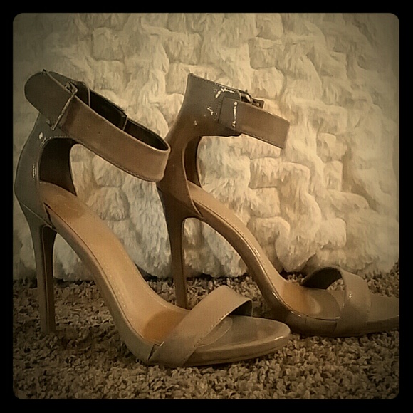 Nude open toe ~ankle - strap heel