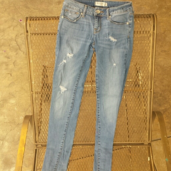 Bullhead black lightwash denim skinny jeans