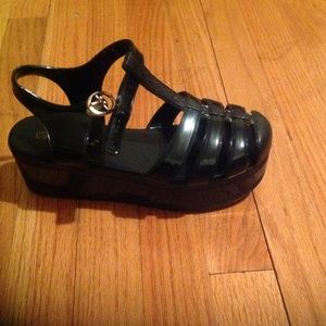 Platform sandals