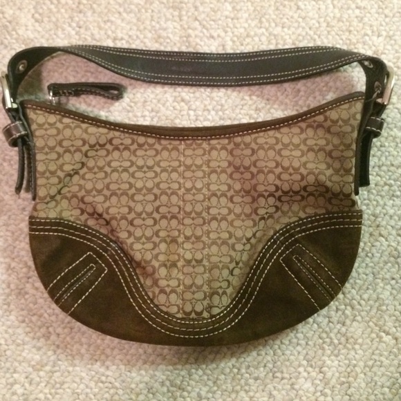 Coach handbag in signature canvas