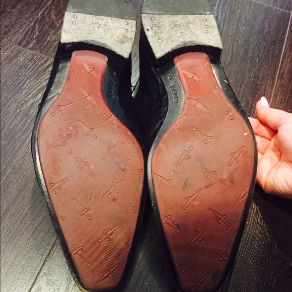 Shoes - Picture 4 of 4