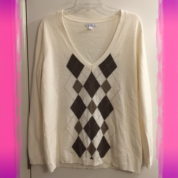 2 New York and company sweater bundled