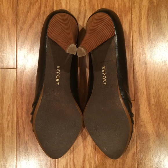 Report Black Heels - Picture 4 of 4