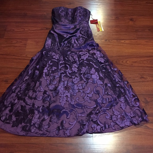 Size 12 NWT Formal Dress