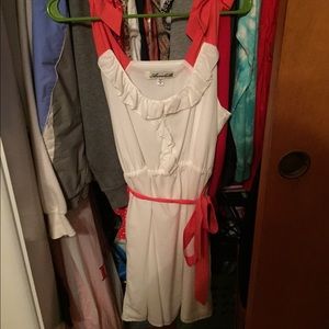 franchesca's boutique white dress size M