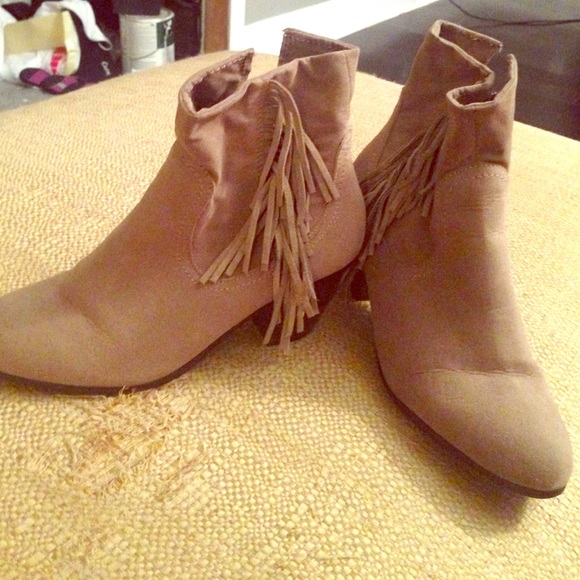 Super Cute Tasseled Booties