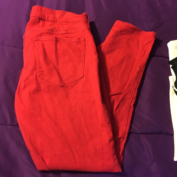 NWOT Old navy rockstar jeans