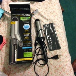 Infiniti pro by conair. Curling iron