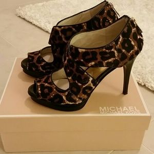 MICHAEL Michael Kors Elena Cross Strap Pumps